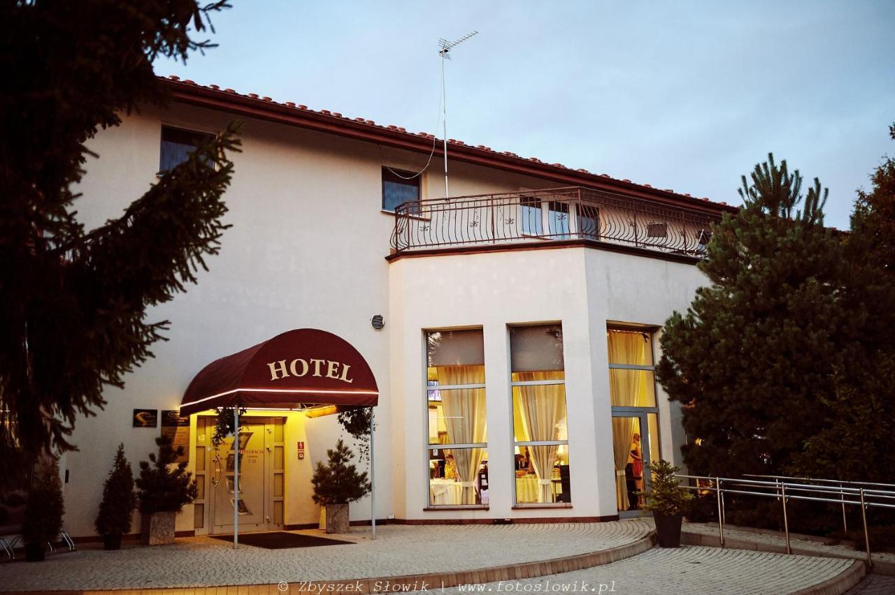 Orion Hotel Parczew ภายนอก รูปภาพ