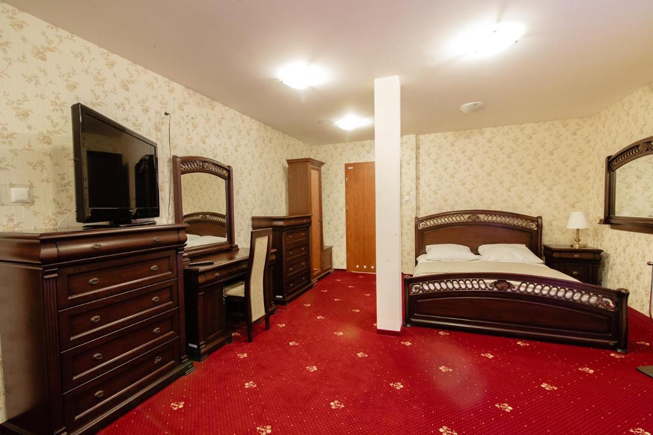 Orion Hotel Parczew ภายนอก รูปภาพ