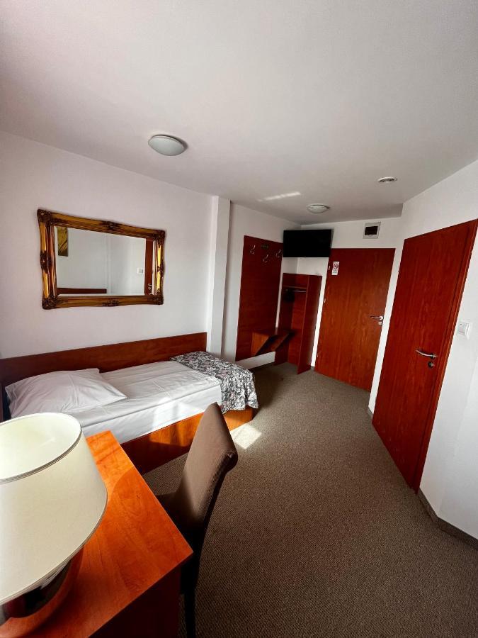 Orion Hotel Parczew ภายนอก รูปภาพ